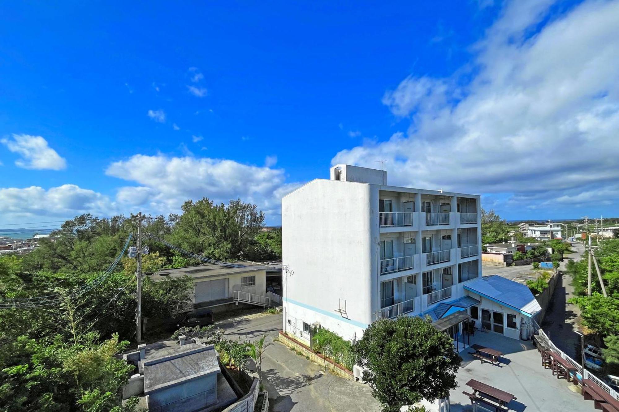Crystal Inn Onna Exterior foto